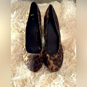 Cheetah Print  Gorgeous Sexy Platform Heels. Size 11M
